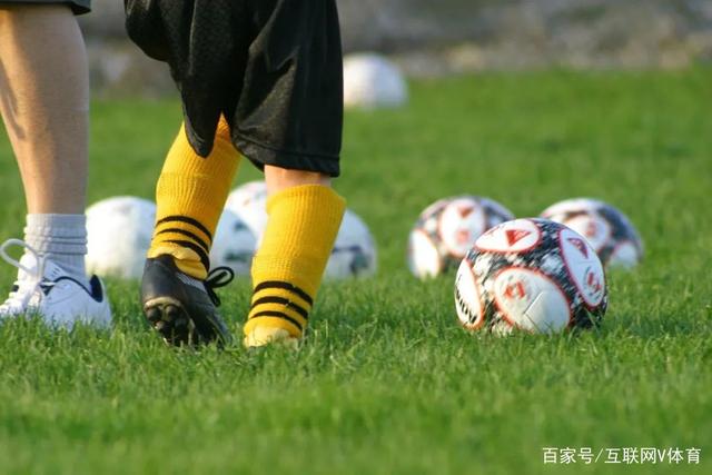卡斯特罗称赞罗马实力不断提升，加斯佩里尼强调全员投入